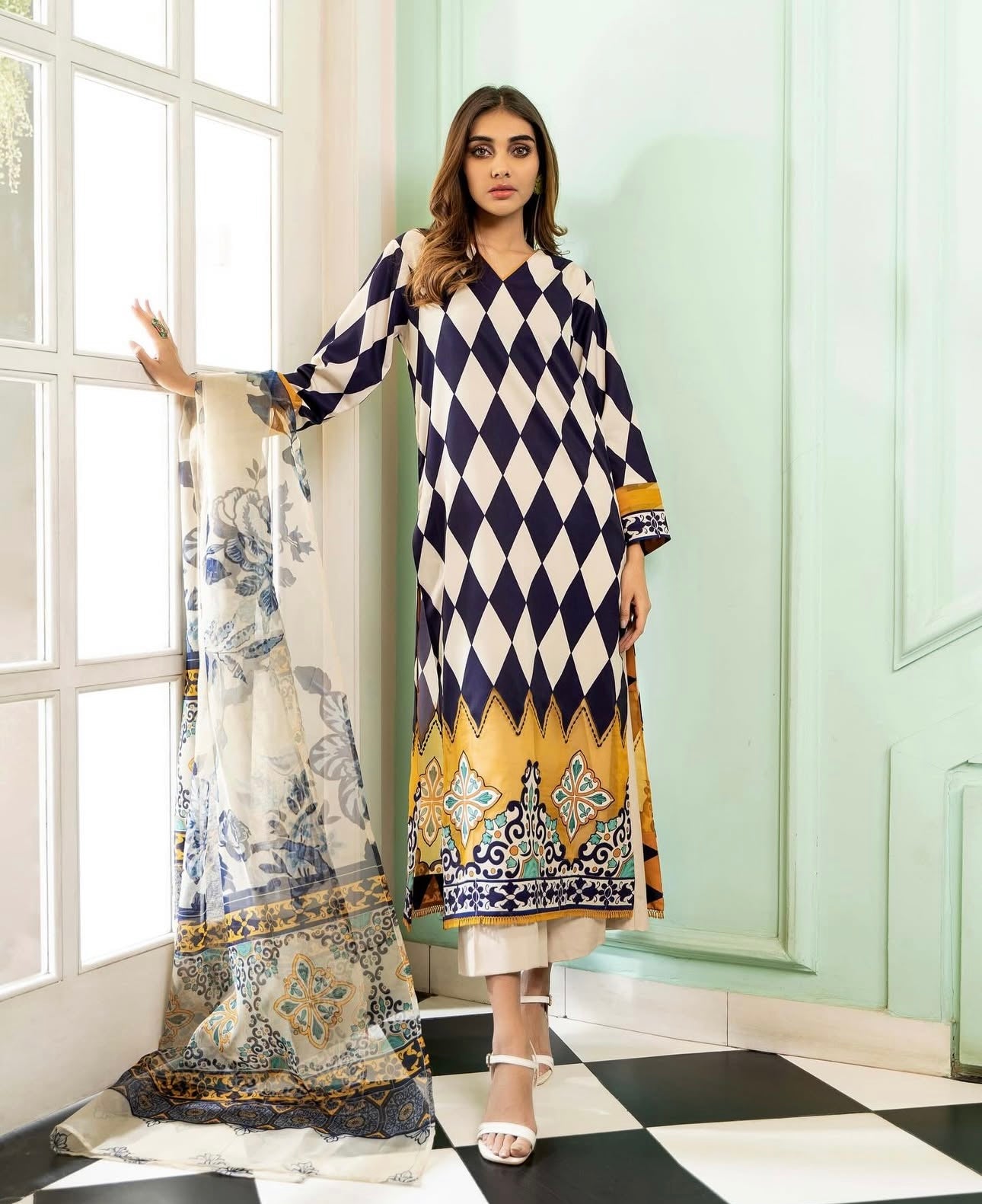 Unstitched 2pcs Digital Printed Set - UN-8219