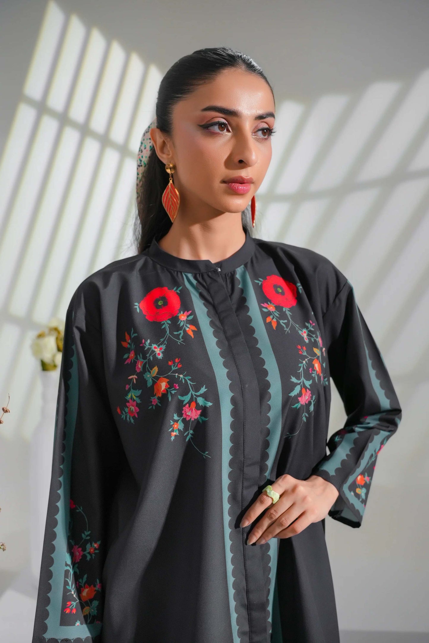 Trending Black Co-Ord Set Digital Printed Poly Lawn- Z822