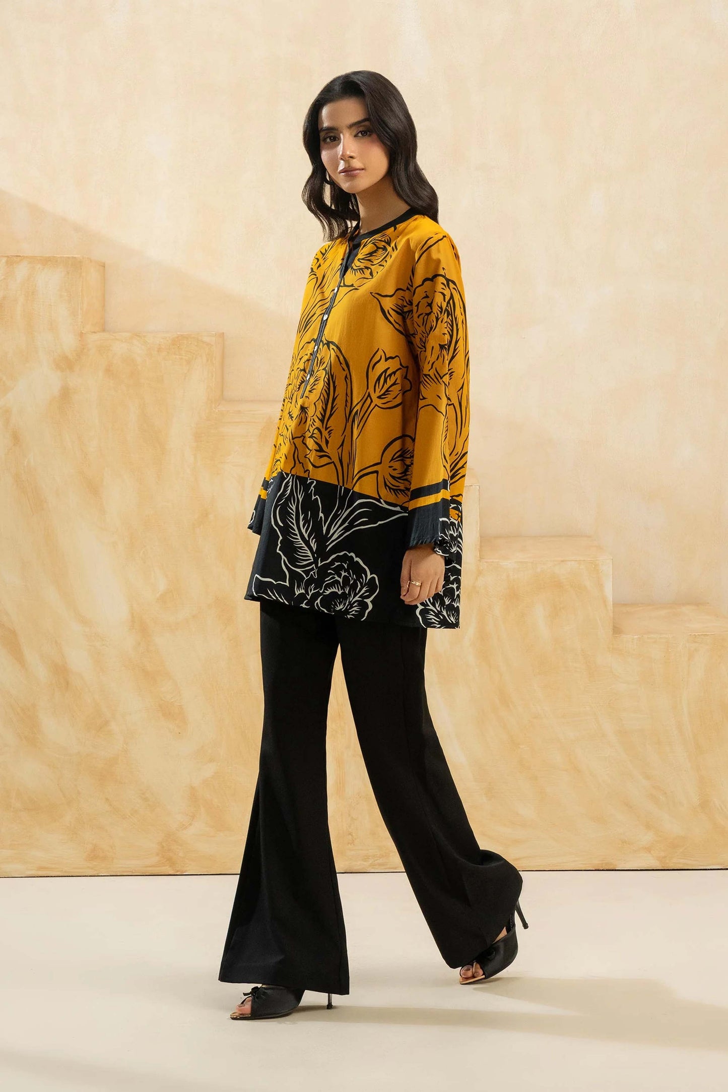 Printed Dress In Black And Mustard 2Pcs - 832