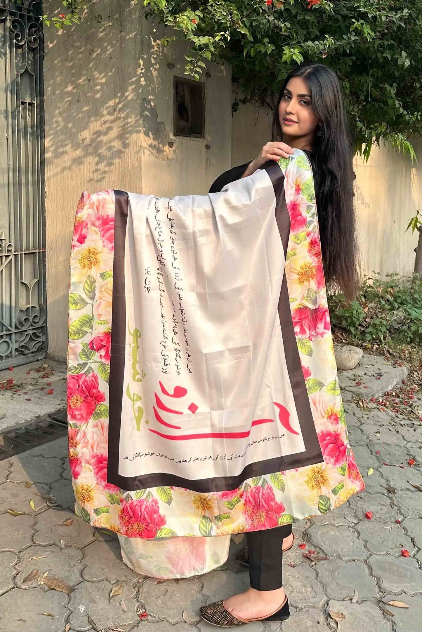 Odhnis & Shawls For Women - Shawl-001