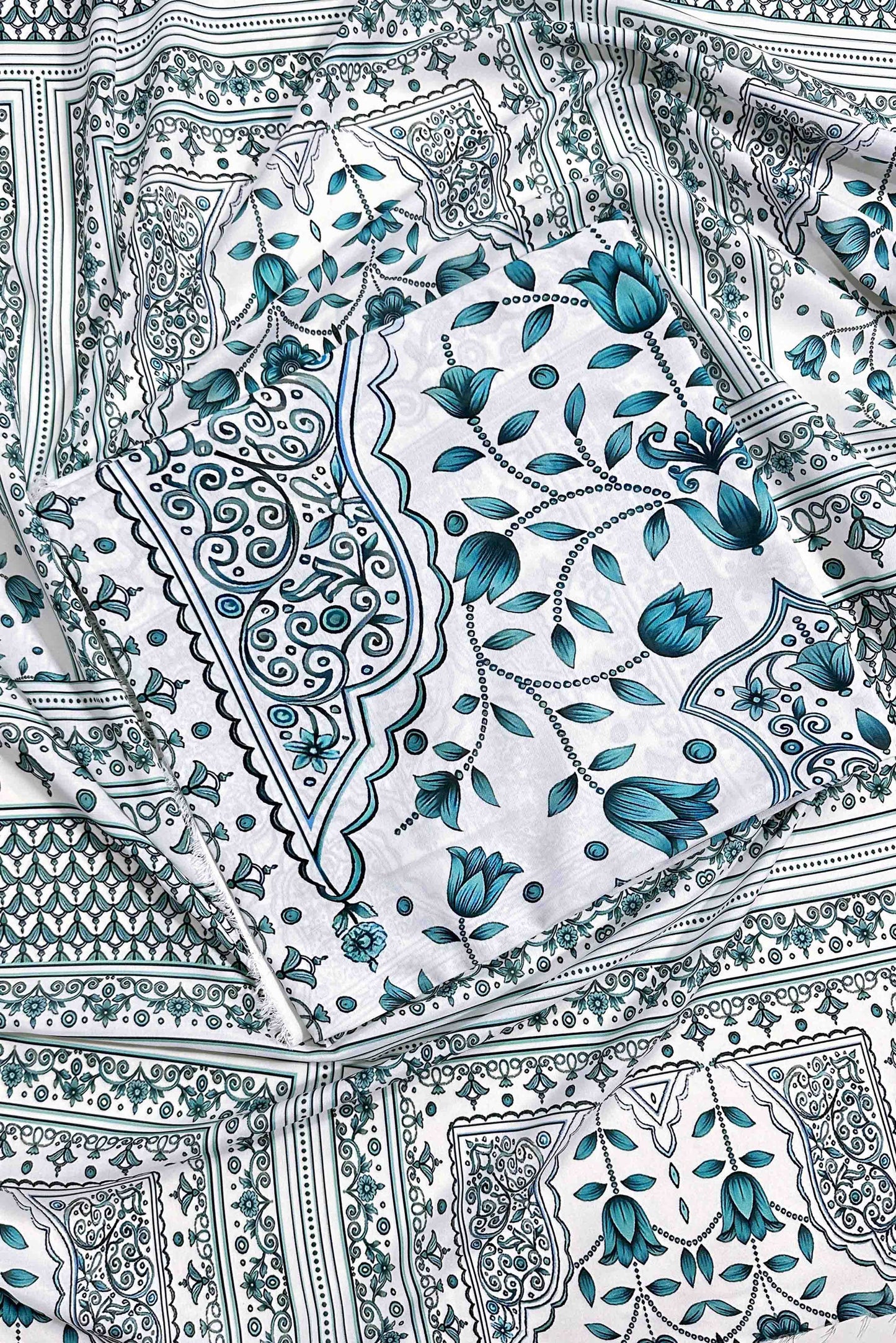 Unstitched 2pcs Digital Printed Set - UN-8234